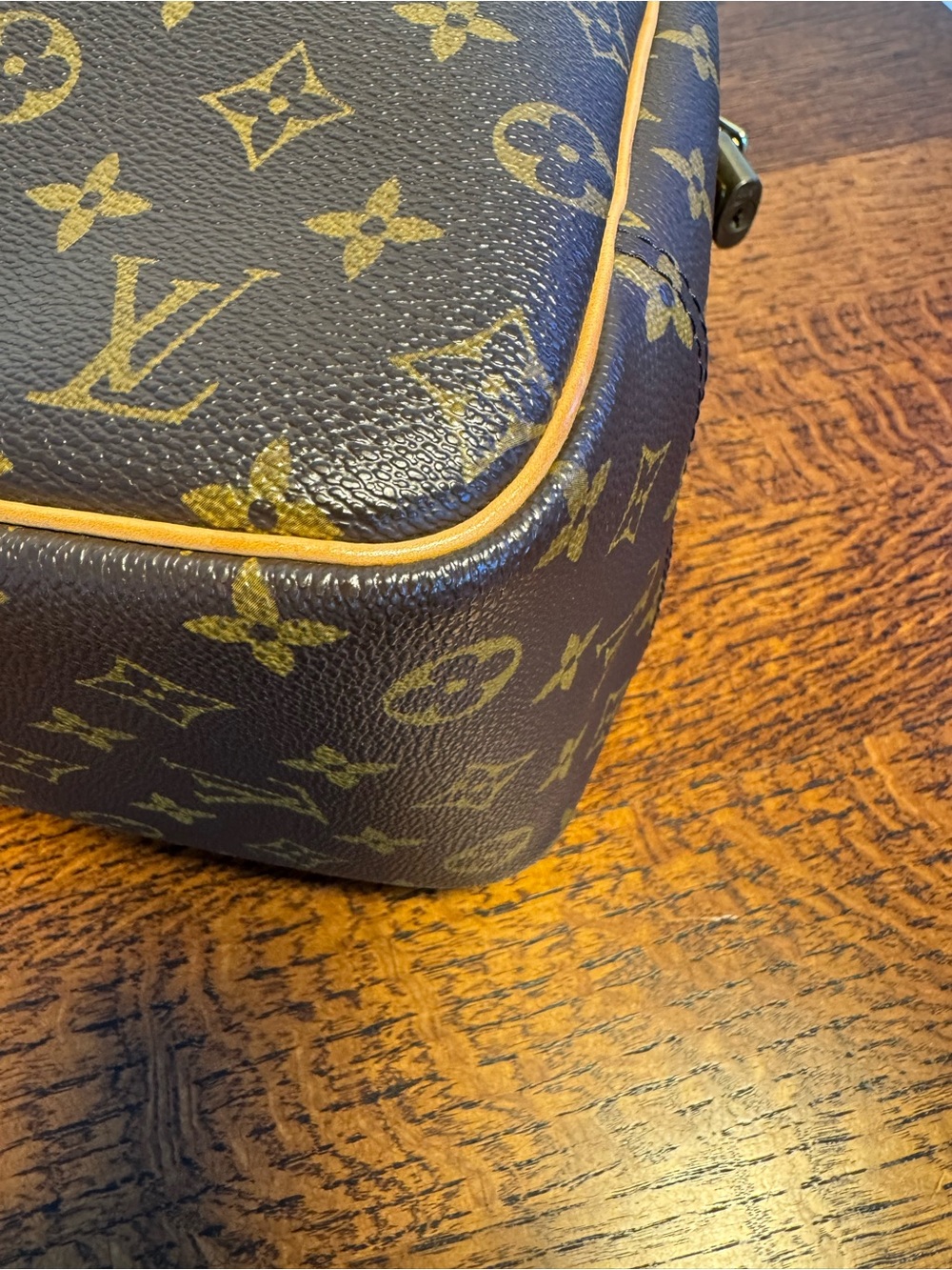 Louis Vuitton Vintage Deauville Monogram Bag with COA - Picture 9 of 16